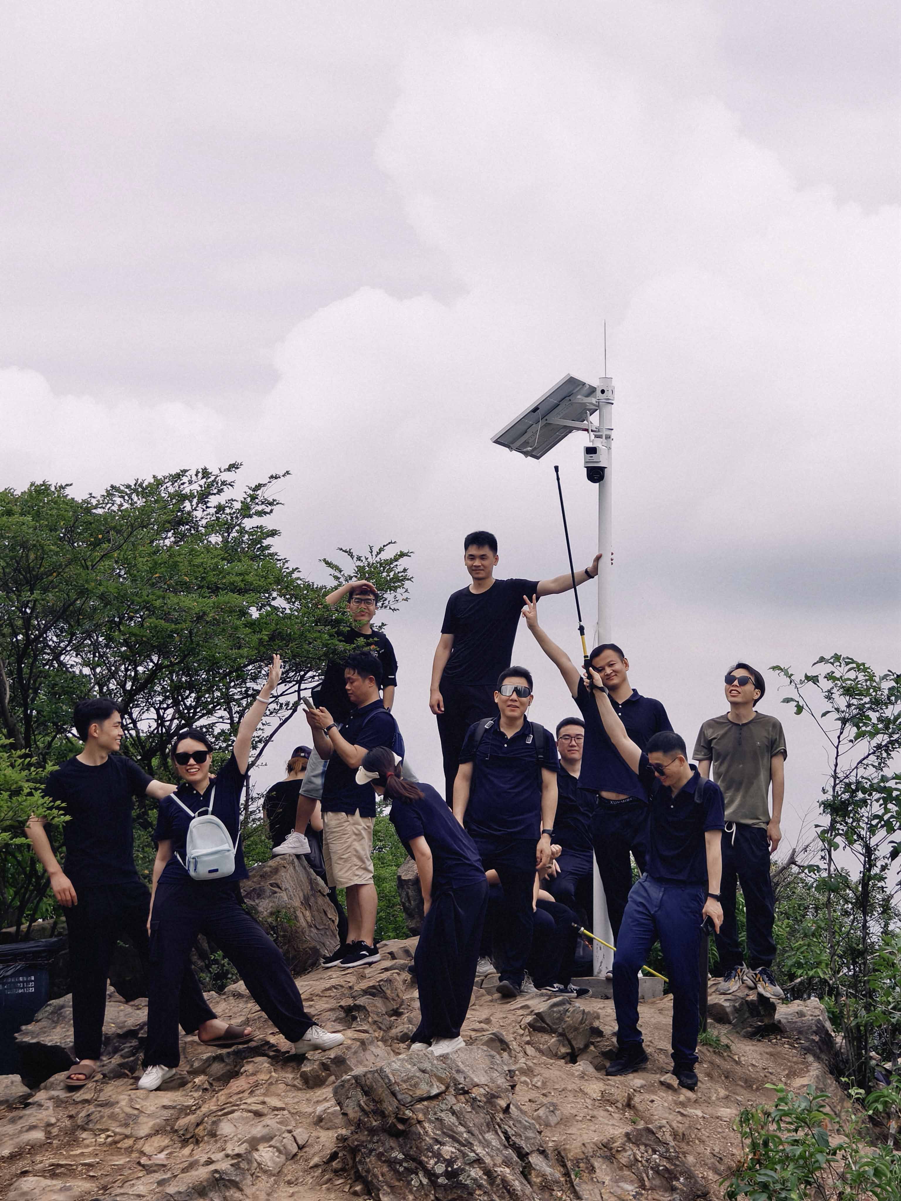 久信達(dá)科技公司員工齊聚光明區(qū)蠄蜍石，開啟活力爬山之旅暨團(tuán)建活動(圖4)